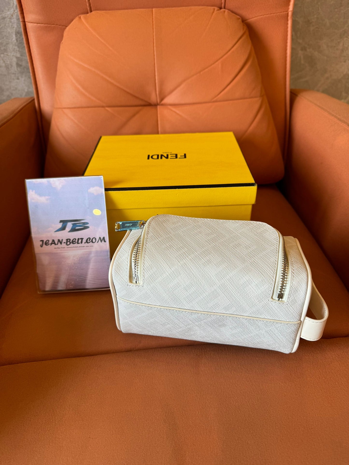 Neceser Fendi en tejido FF blanco