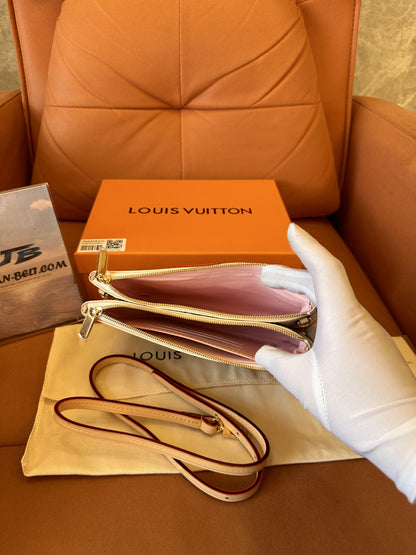 Louis Vuitton damier azur zippy organizer wallet