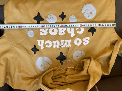 Conjunto de sudadera y jogger “So Much Chaos” de Broken Planet en marrón caramelo