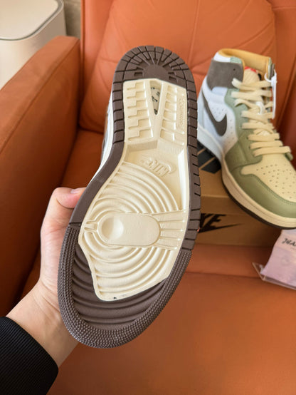 Nike Air Jordan 1 Mid "Verde espuma de mar"