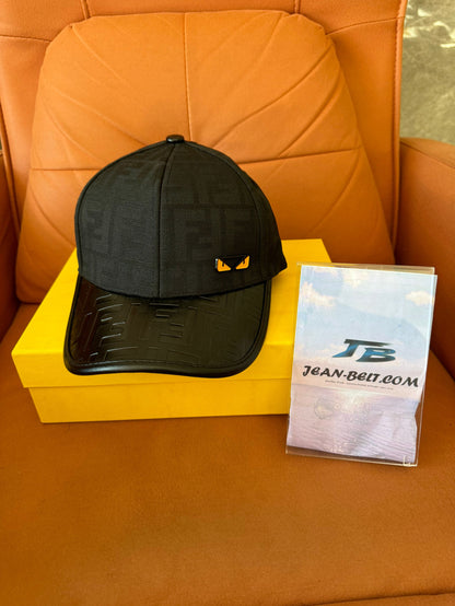 Gorra de béisbol negra de Fendi