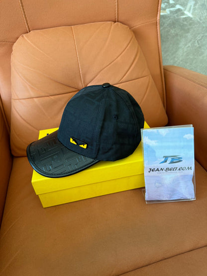 Gorra de béisbol negra de Fendi