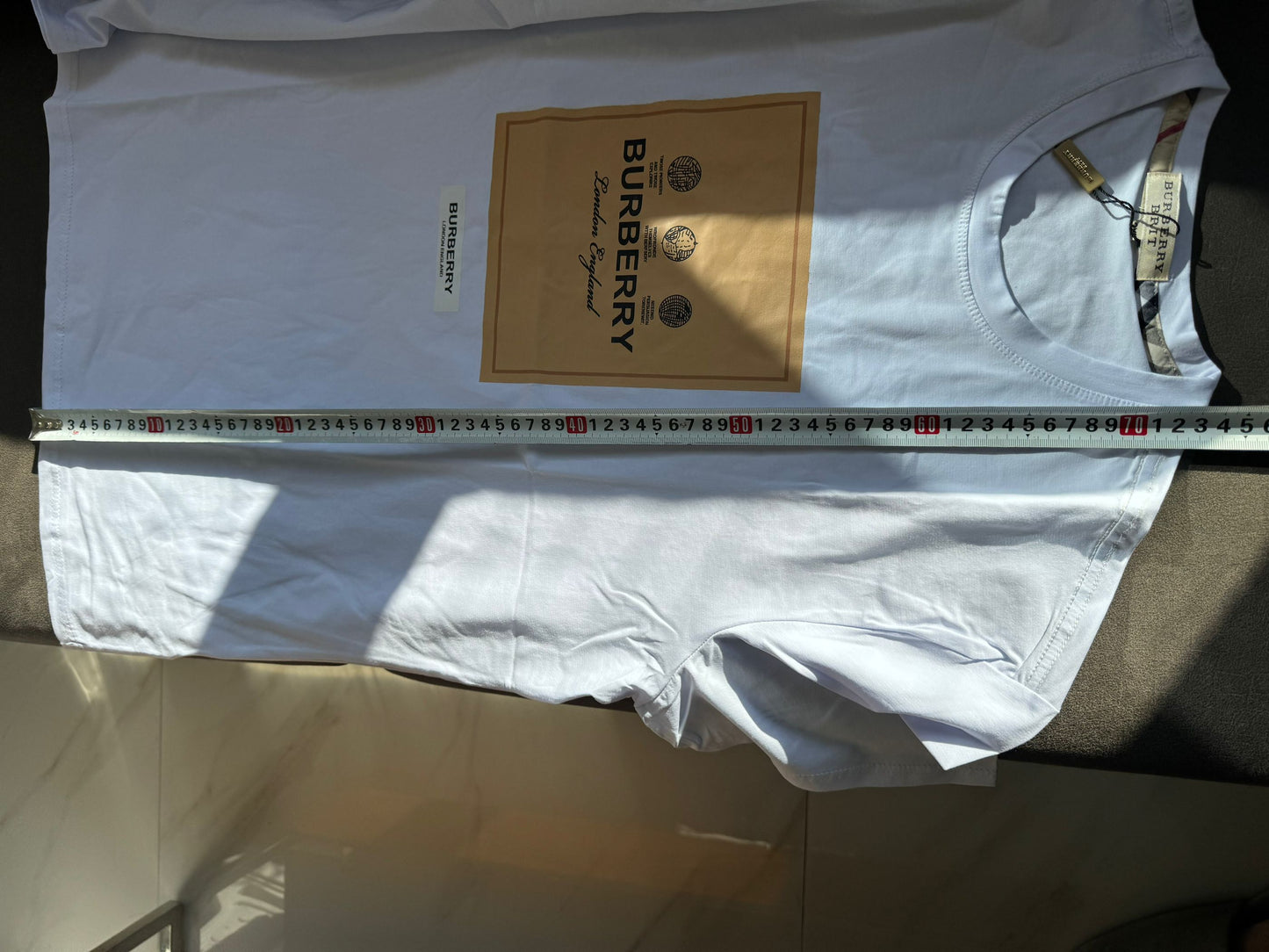 T-shirt Gráfica de Blocos de Cor Burberry em Branco