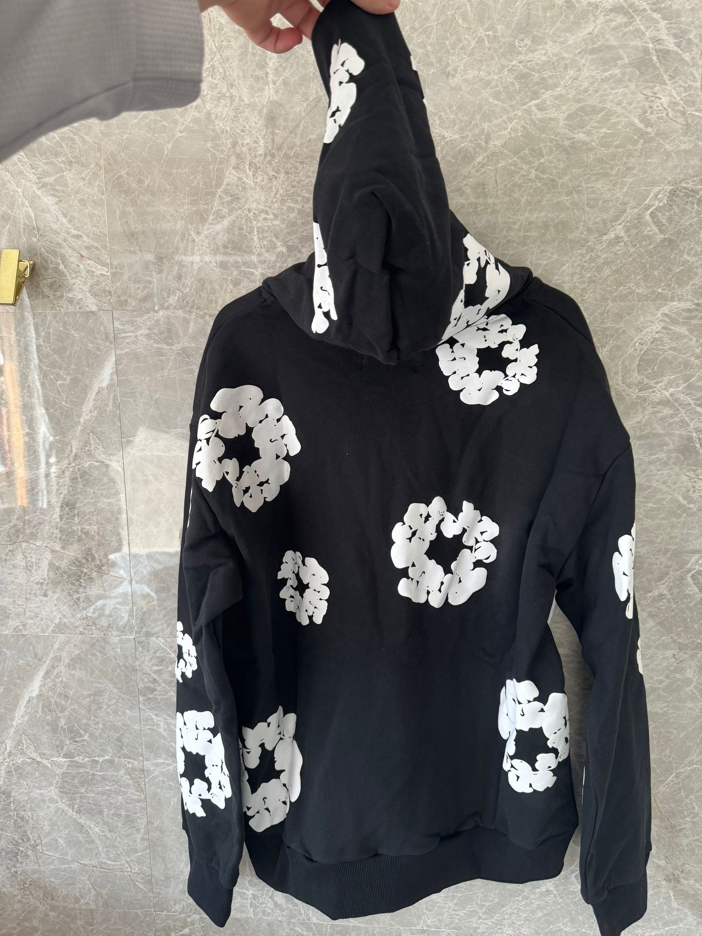 Sudadera con capucha negra Denim Tears con estampado floral