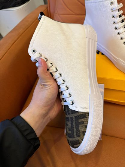 Zapatillas altas colaborativas de Karl Lagerfeld y Fendi