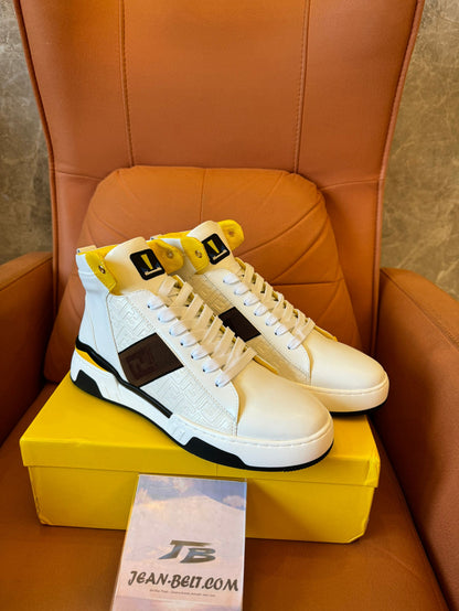 Zapatillas altas Fendi de piel blanca con detalle amarillo y logotipo FF