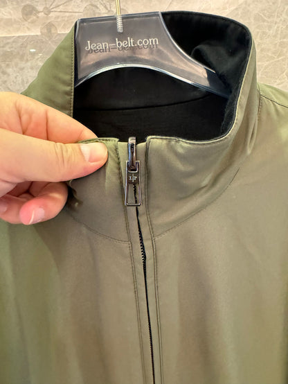 Chaqueta ligera con cremallera verde oliva para hombre de Loro Piana
