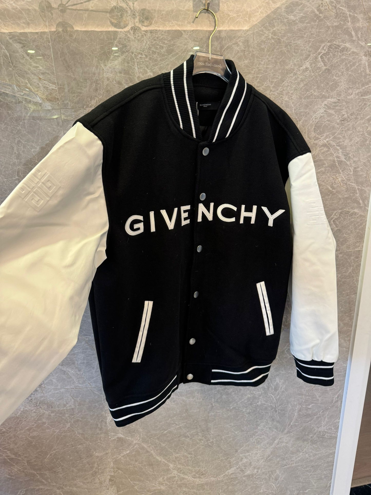 Chaqueta universitaria de Givenchy - blanco y negro