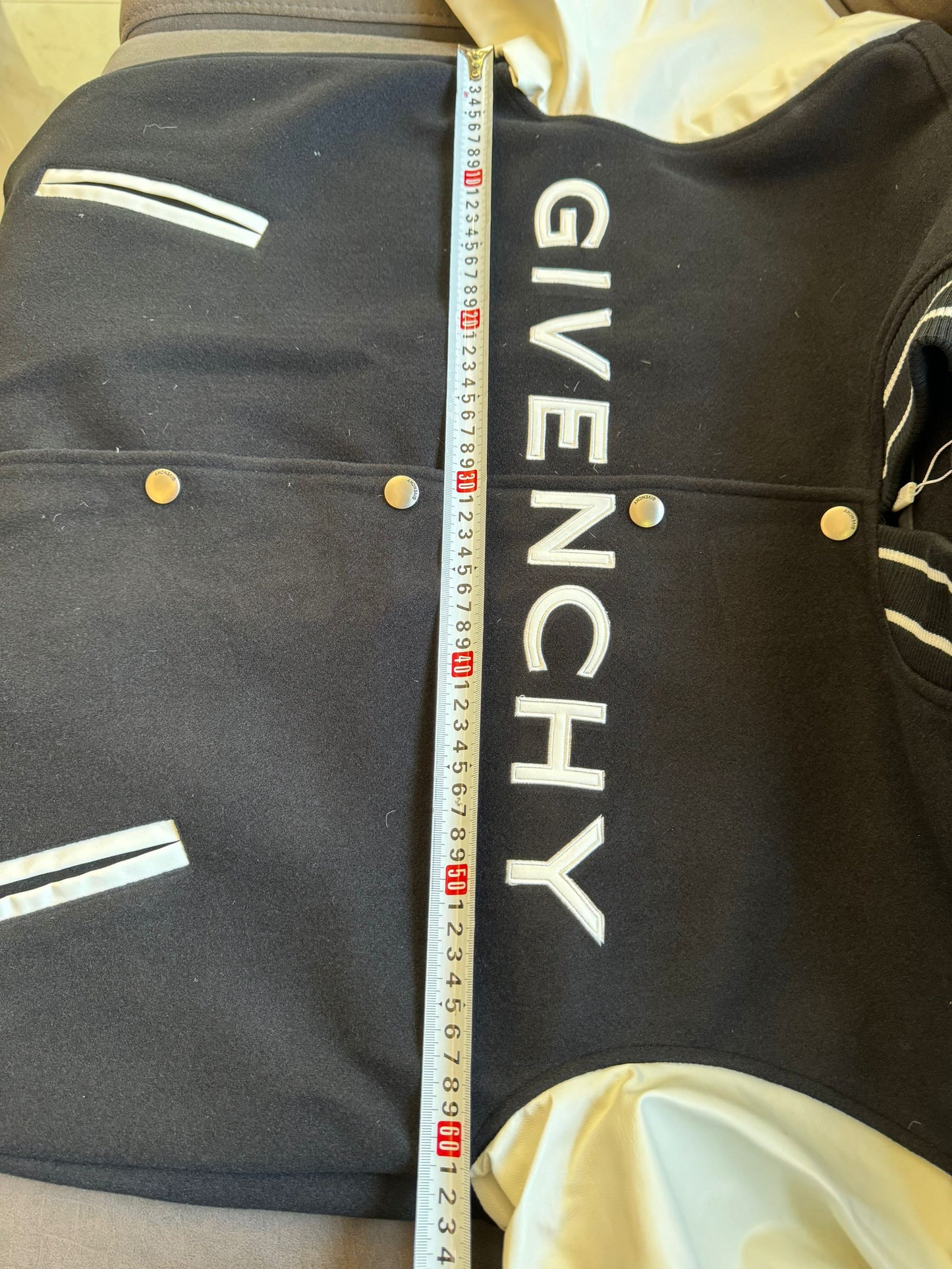 Chaqueta universitaria de Givenchy - blanco y negro