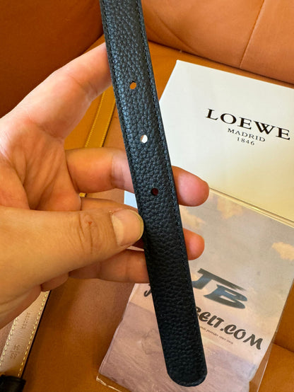 Cinto fino de couro Anagram da Loewe