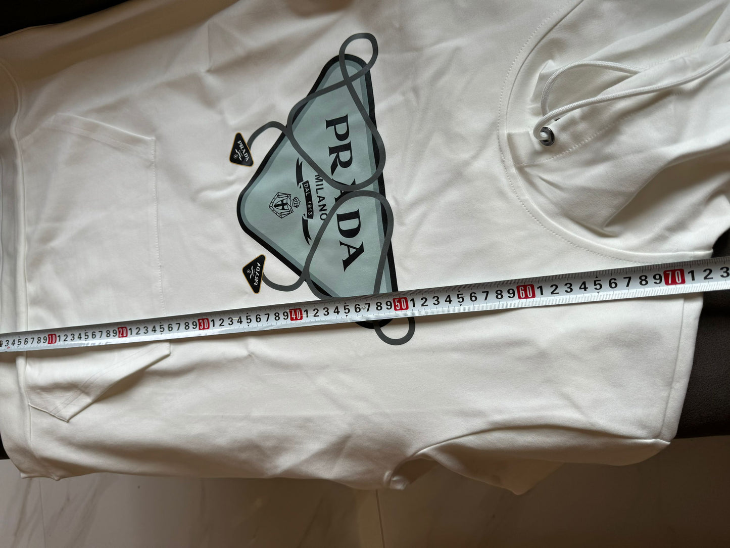 Sudadera con capucha y logotipo blanco de Prada