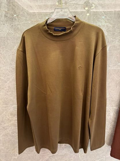 Camisetas minimalistas de manga larga de Louis Vuitton en marrón y caqui