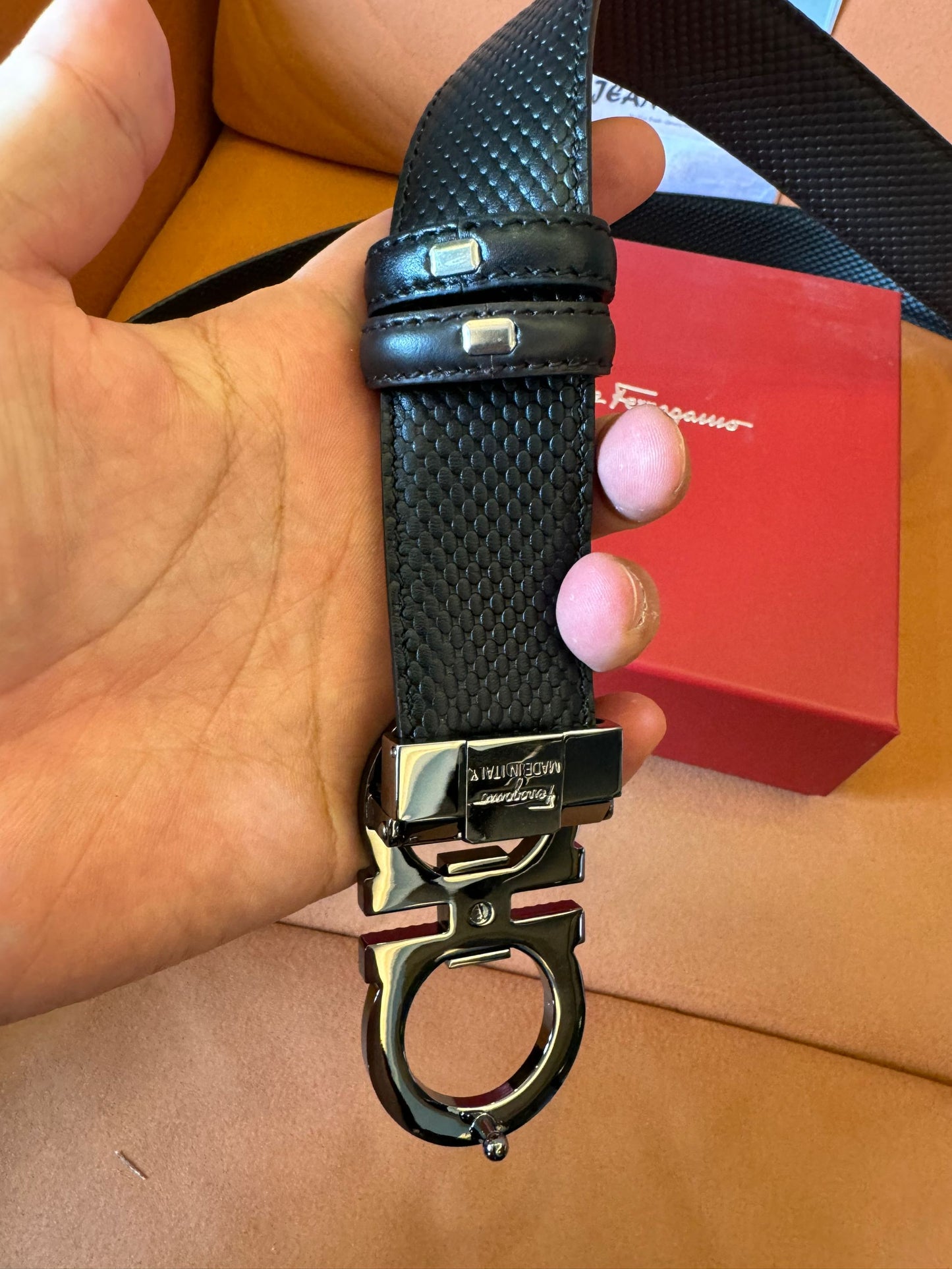Cinturón de piel texturizada negra Gancini de Salvatore Ferragamo