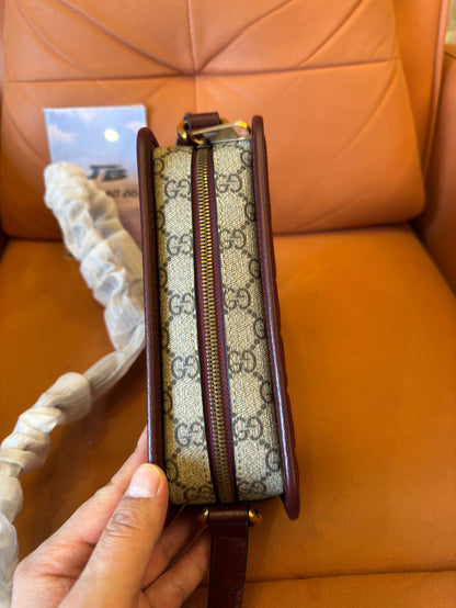 Sac bandoulière mini Gucci ophidia en toile supreme