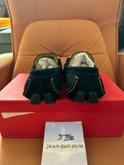 Mocasines negros de ante para hombre de Salvatore Ferragamo