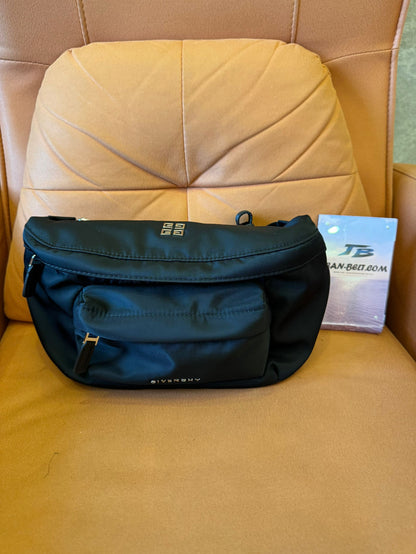 Sac banane Givenchy essentiel u
