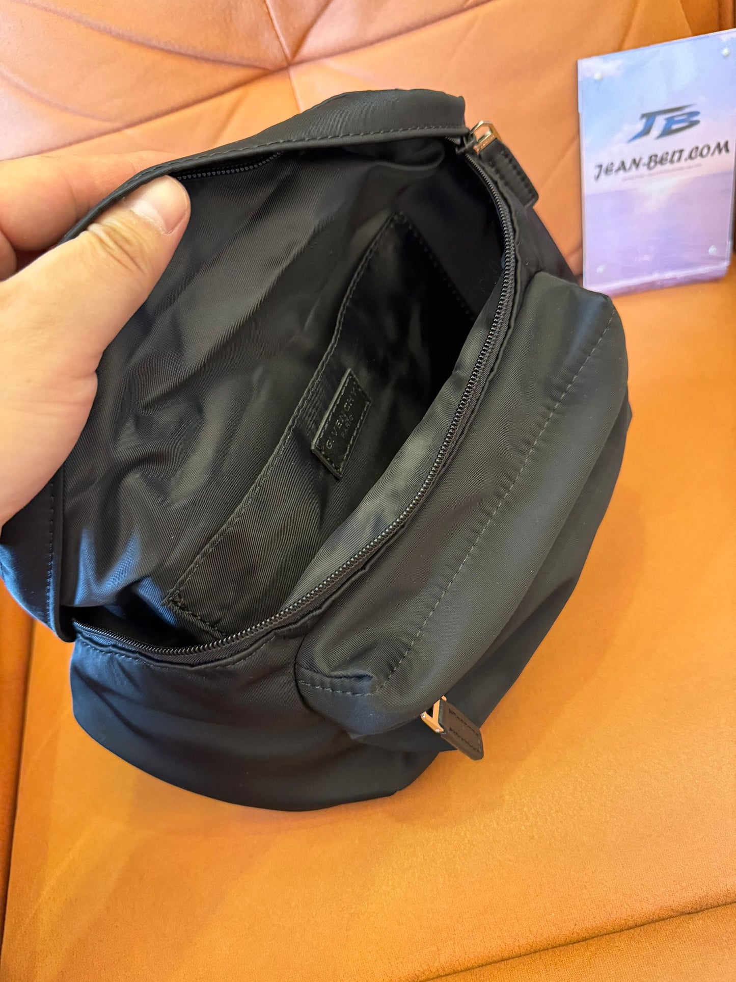 Sac banane Givenchy essentiel u