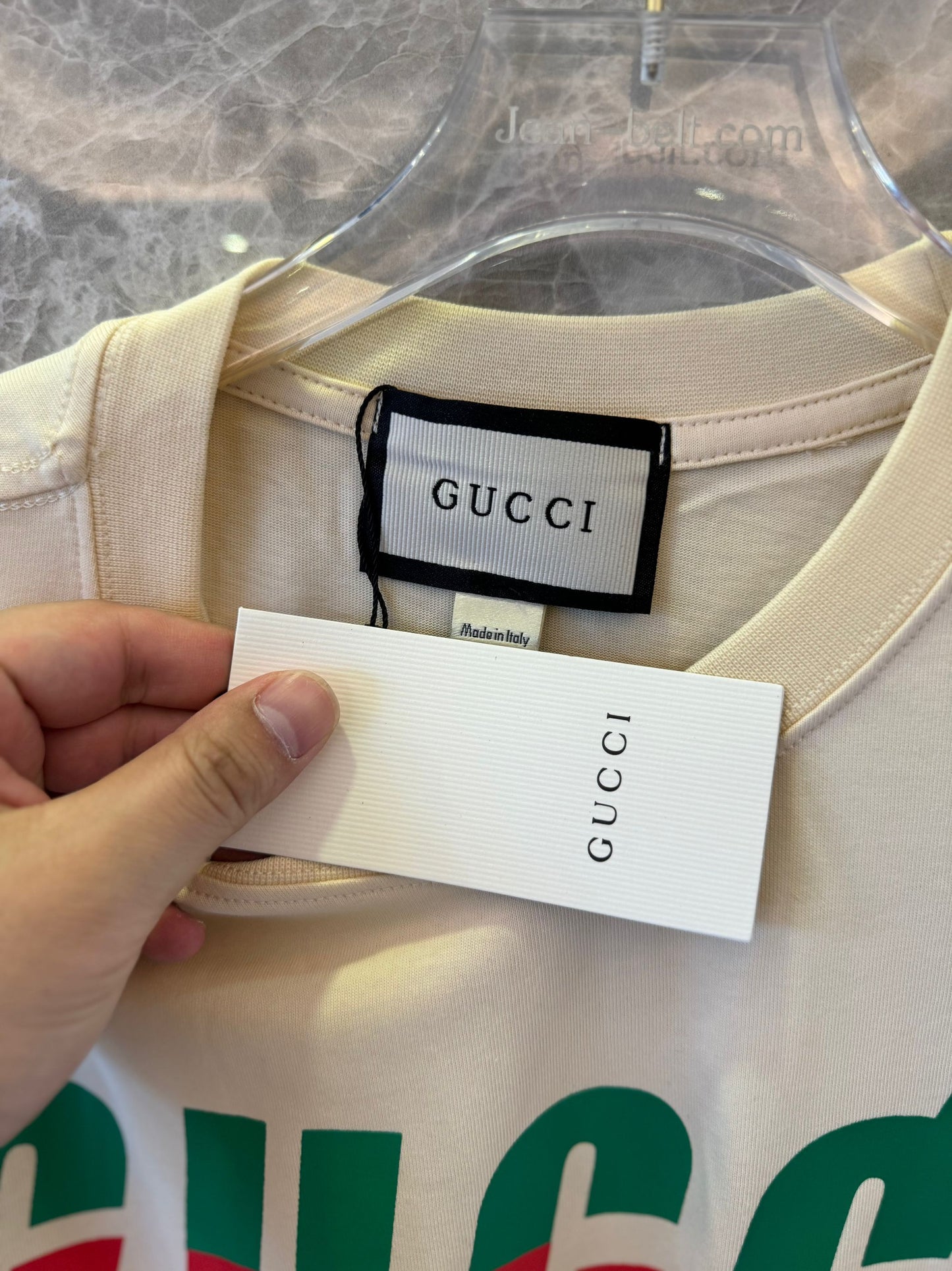 Camiseta com logotipo de raio da Gucci