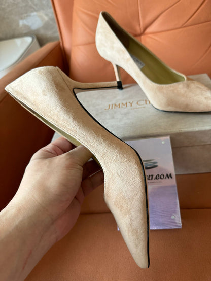 Sandálias de salto alto Jimmy Choo, com detalhes em couro, salto agulha