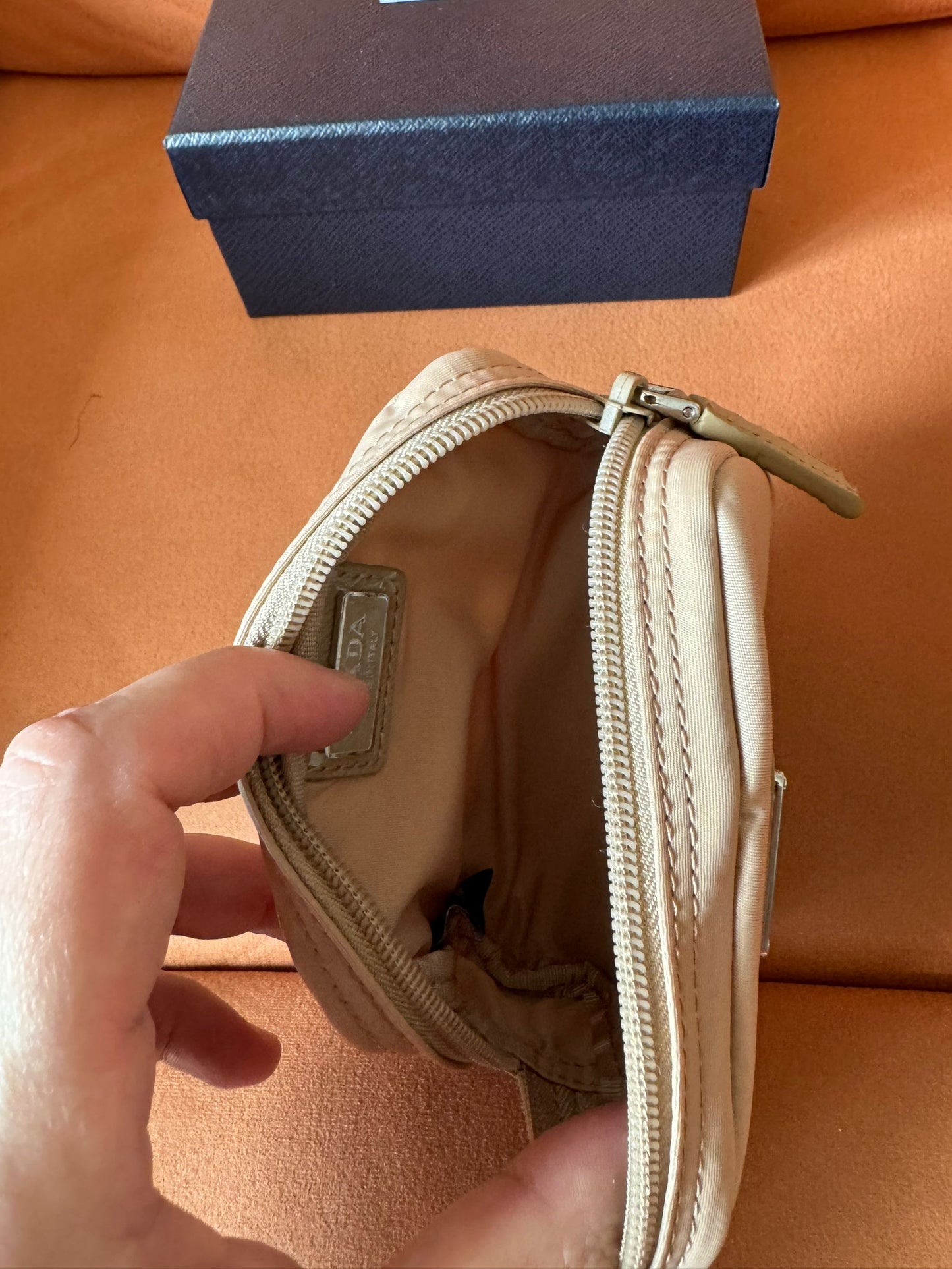 Bolsas y estuches de maquillaje Prada