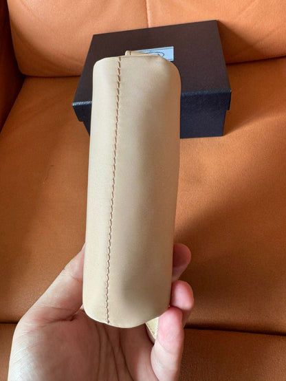 Bolsas y estuches de maquillaje Prada