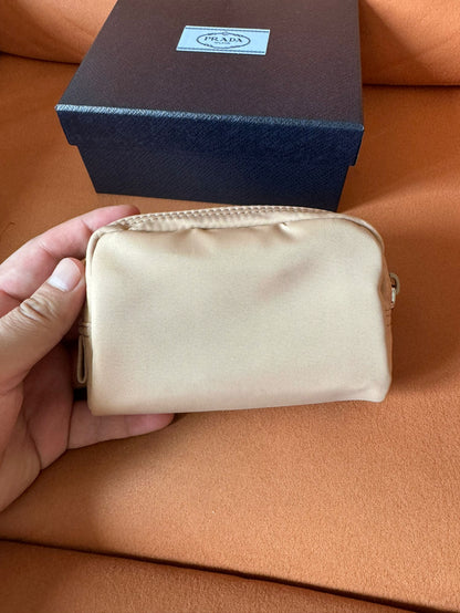 Bolsas y estuches de maquillaje Prada
