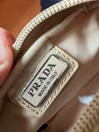 Bolsas y estuches de maquillaje Prada