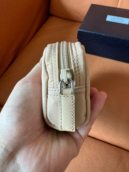Bolsas y estuches de maquillaje Prada