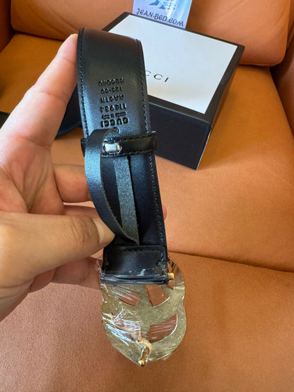 Cinturón de piel Gucci con hebilla de serpiente de latón antiguo