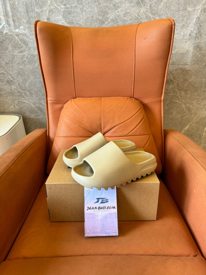 Chinelo Adidas Yeezy infantil "Pure"