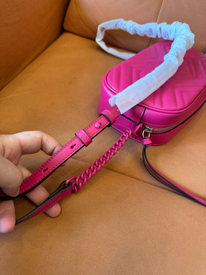 Sac à main Gucci gg marmont matelassé petit pour femme rose