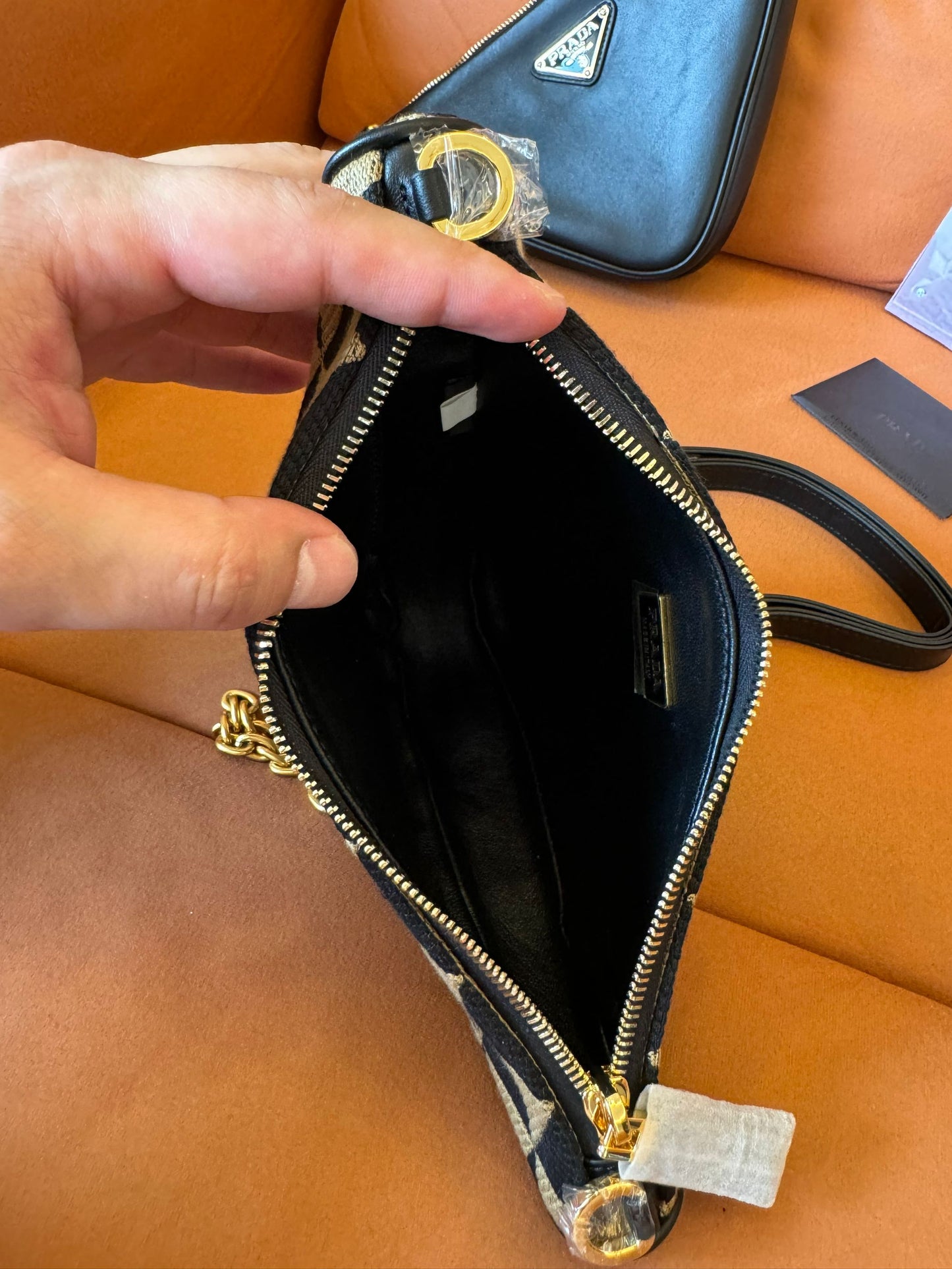 Prada bolso de hombro con símbolo triangolo en jacquard