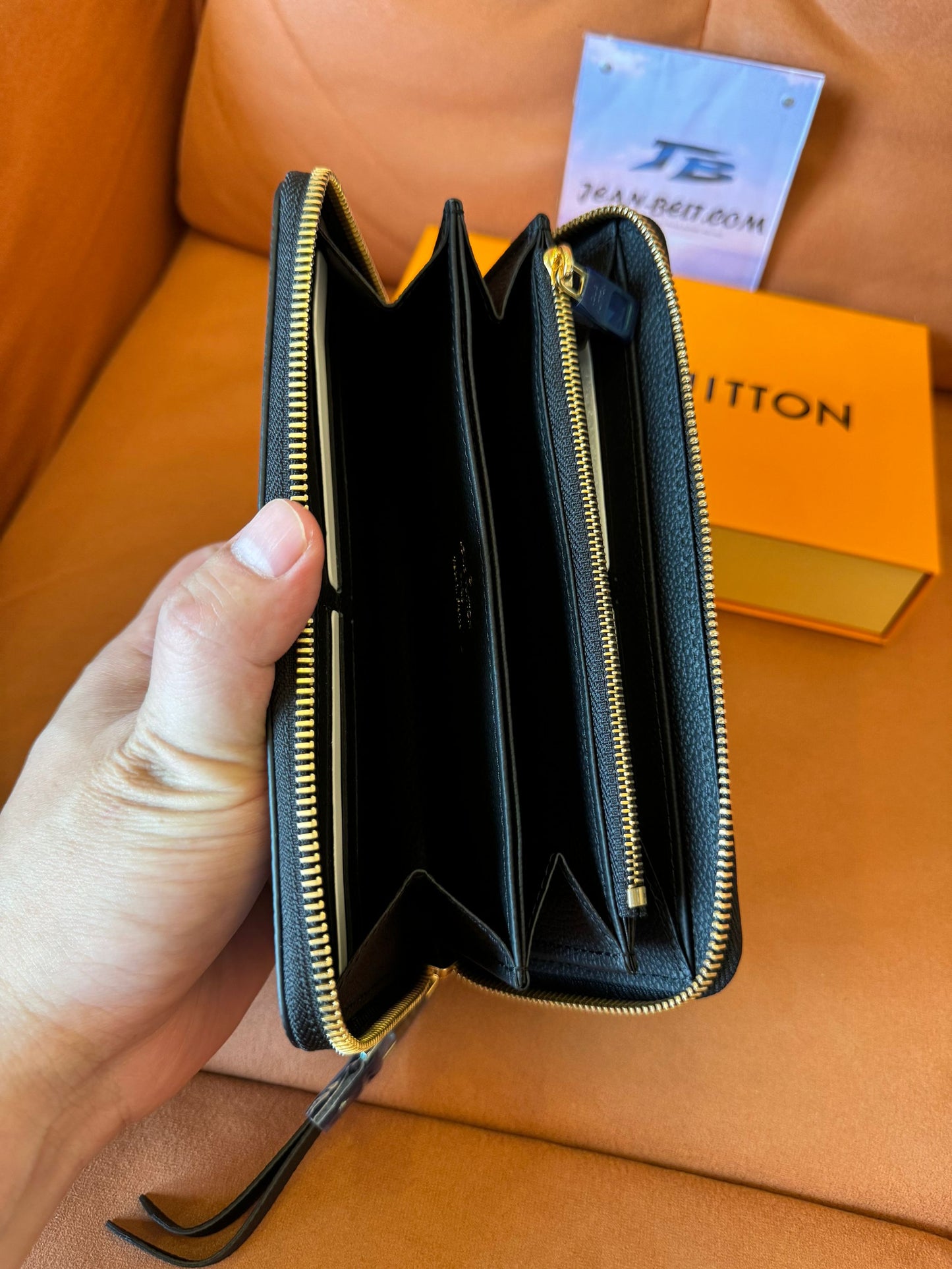 Louis Vuitton monogram giant zippy wallet – black & white leather