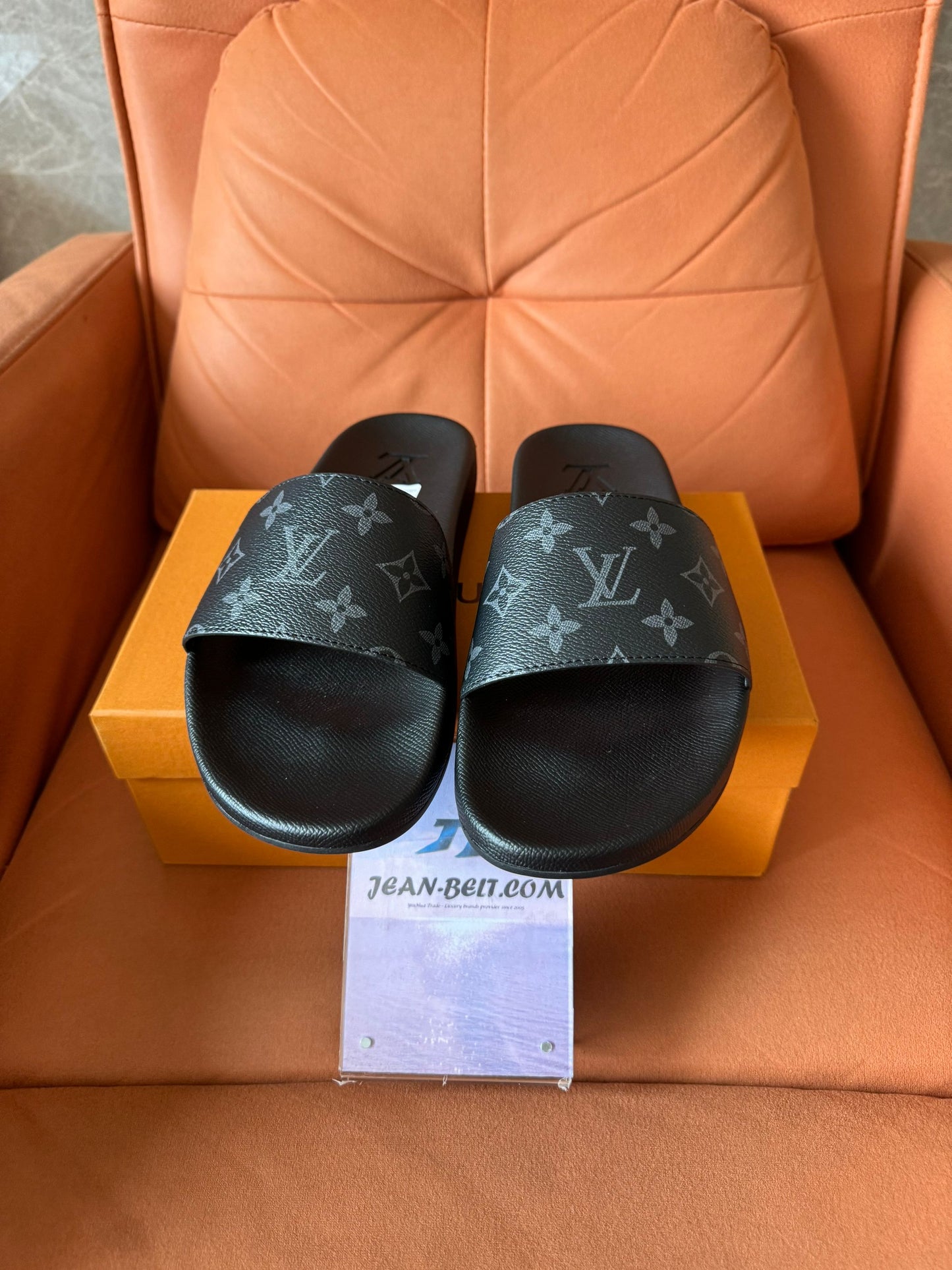 Slides Louis Vuitton Waterfront com monograma Eclipse