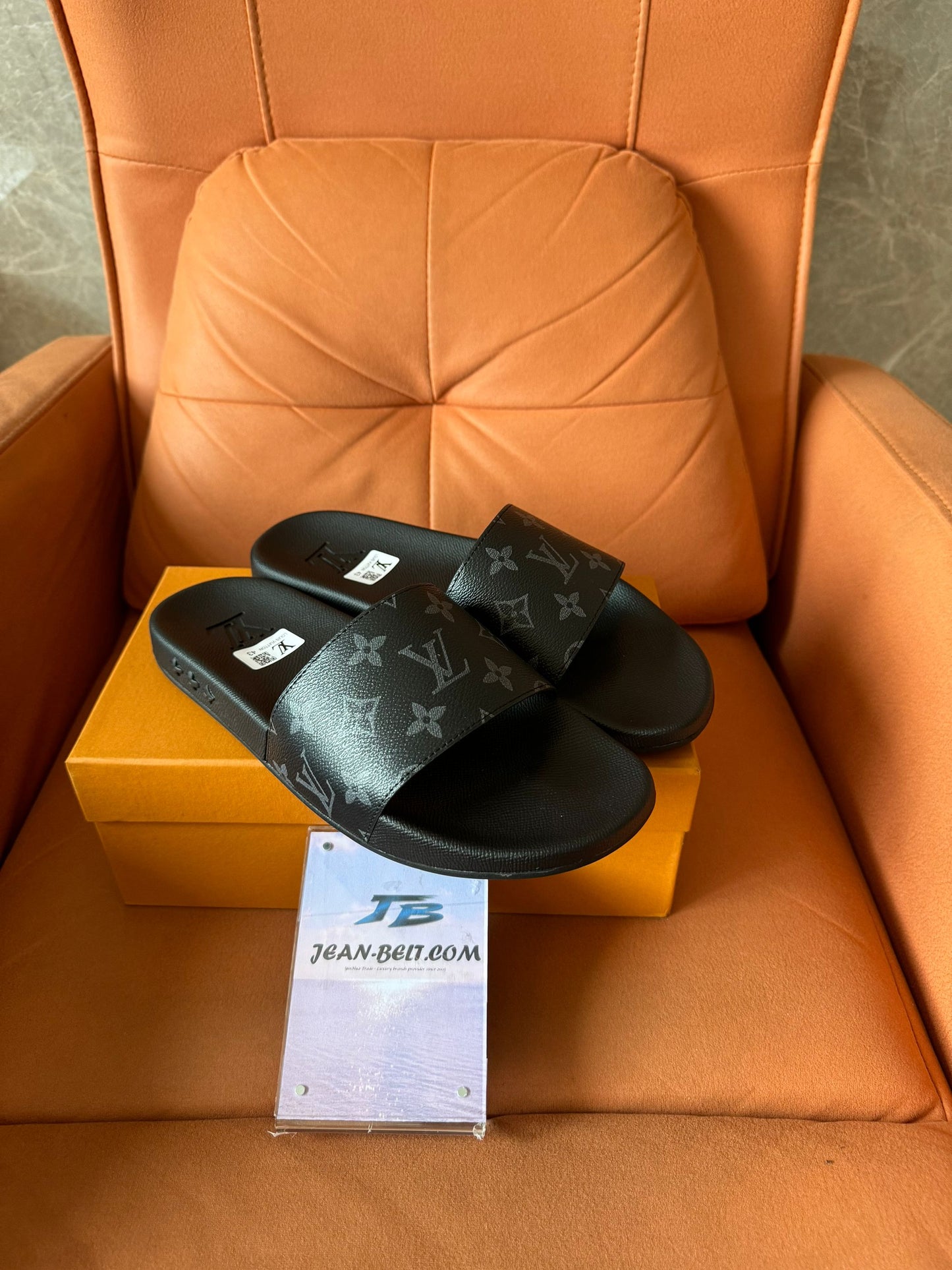 Slides Louis Vuitton Waterfront com monograma Eclipse