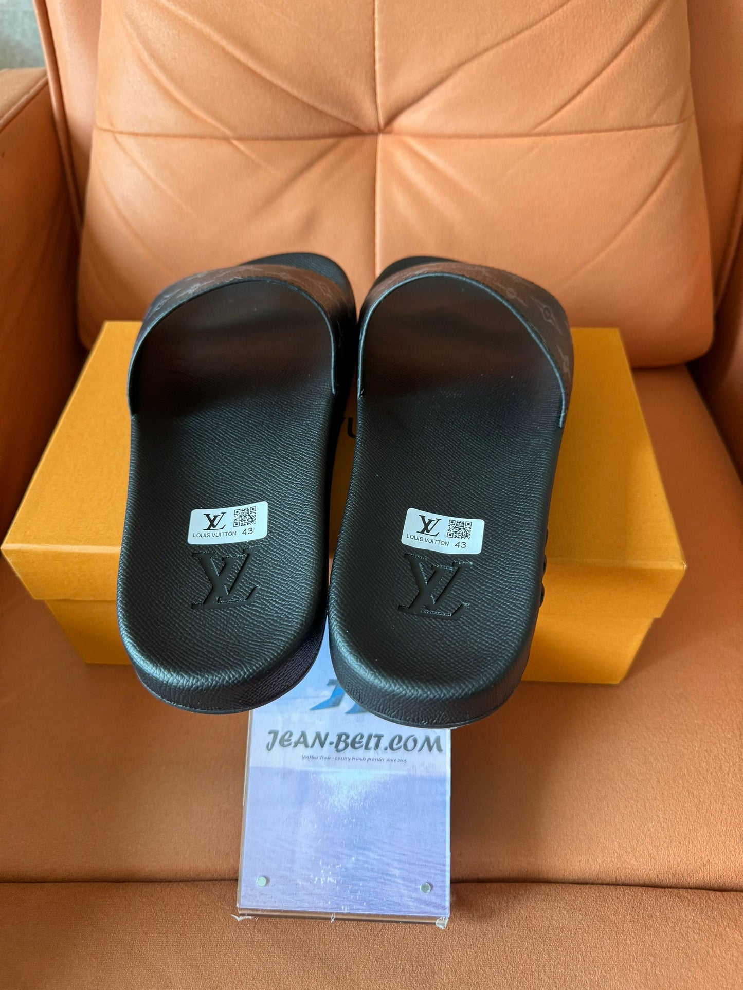 Slides Louis Vuitton Waterfront com monograma Eclipse