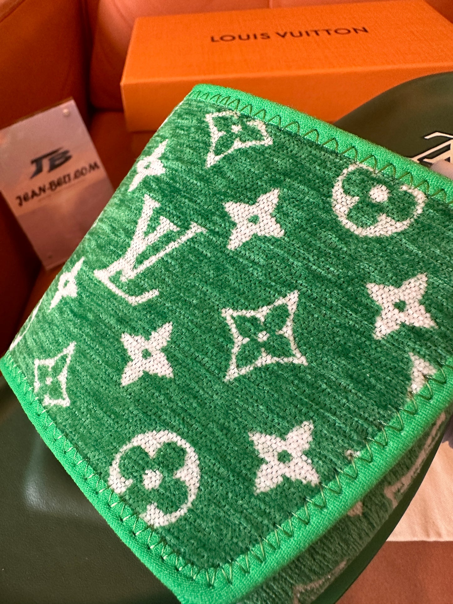 Sandalias tipo chancla con monograma verde Waterfront de Louis Vuitton