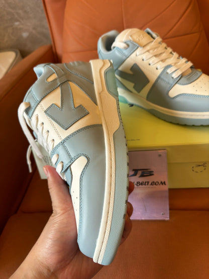 Zapatillas Off-White™ Out of Office en azul claro/blanco