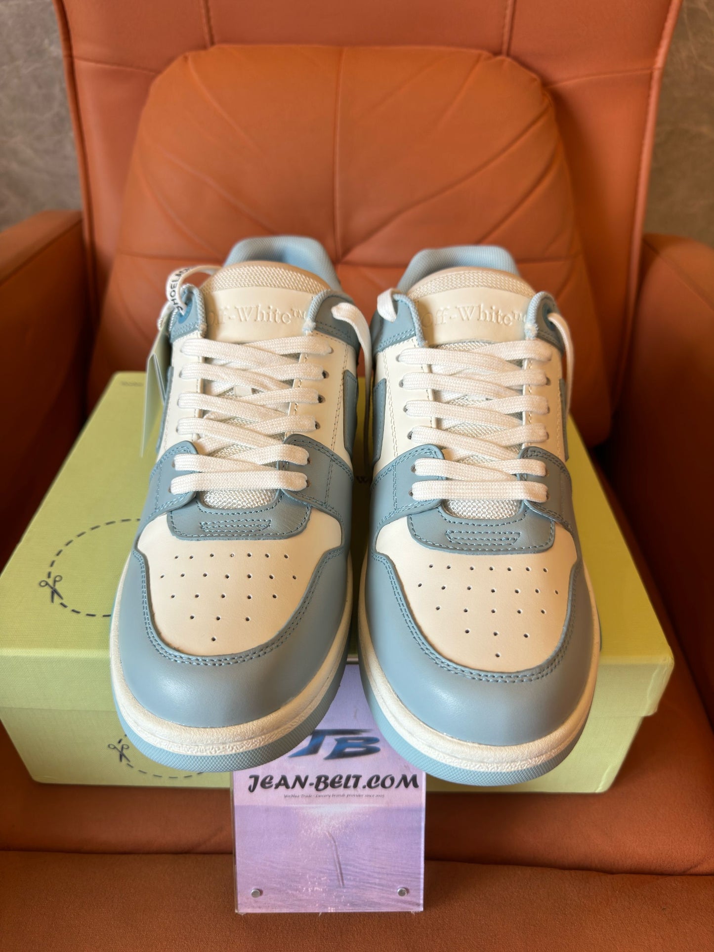 Zapatillas Off-White™ Out of Office en azul claro/blanco