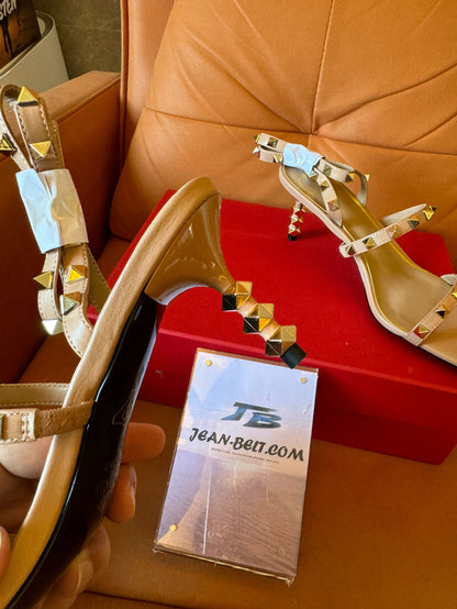 Sandalias de tacón alto de aguja Valentino para mujer