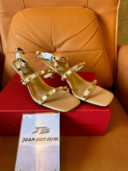 Sandalias de tacón alto de aguja Valentino para mujer