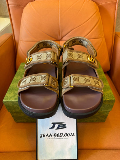 Sandálias Gucci com monograma duplo G - lona bege com logotipo icônico