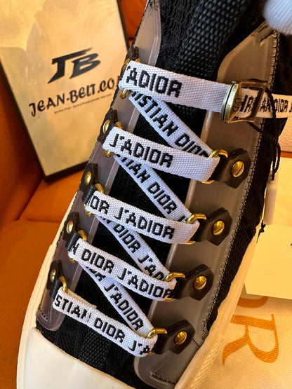 Zapatilla alta Dior Explorer de malla negra con detalles de logotipo