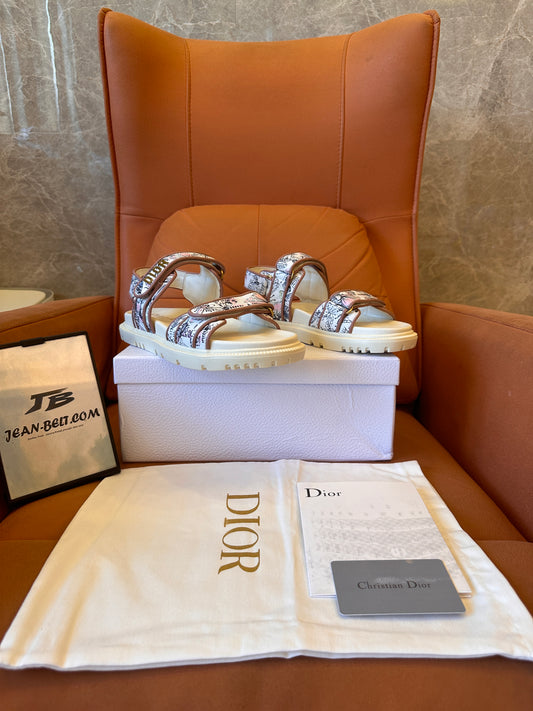 Sandalias de lona con bordado oblicuo de Christian Dior y tiras ajustables