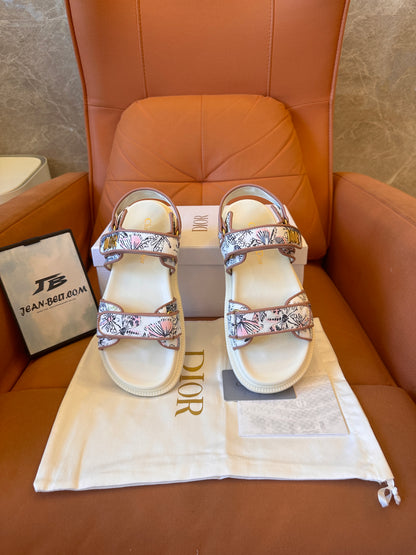 Sandalias de lona con bordado oblicuo de Christian Dior y tiras ajustables