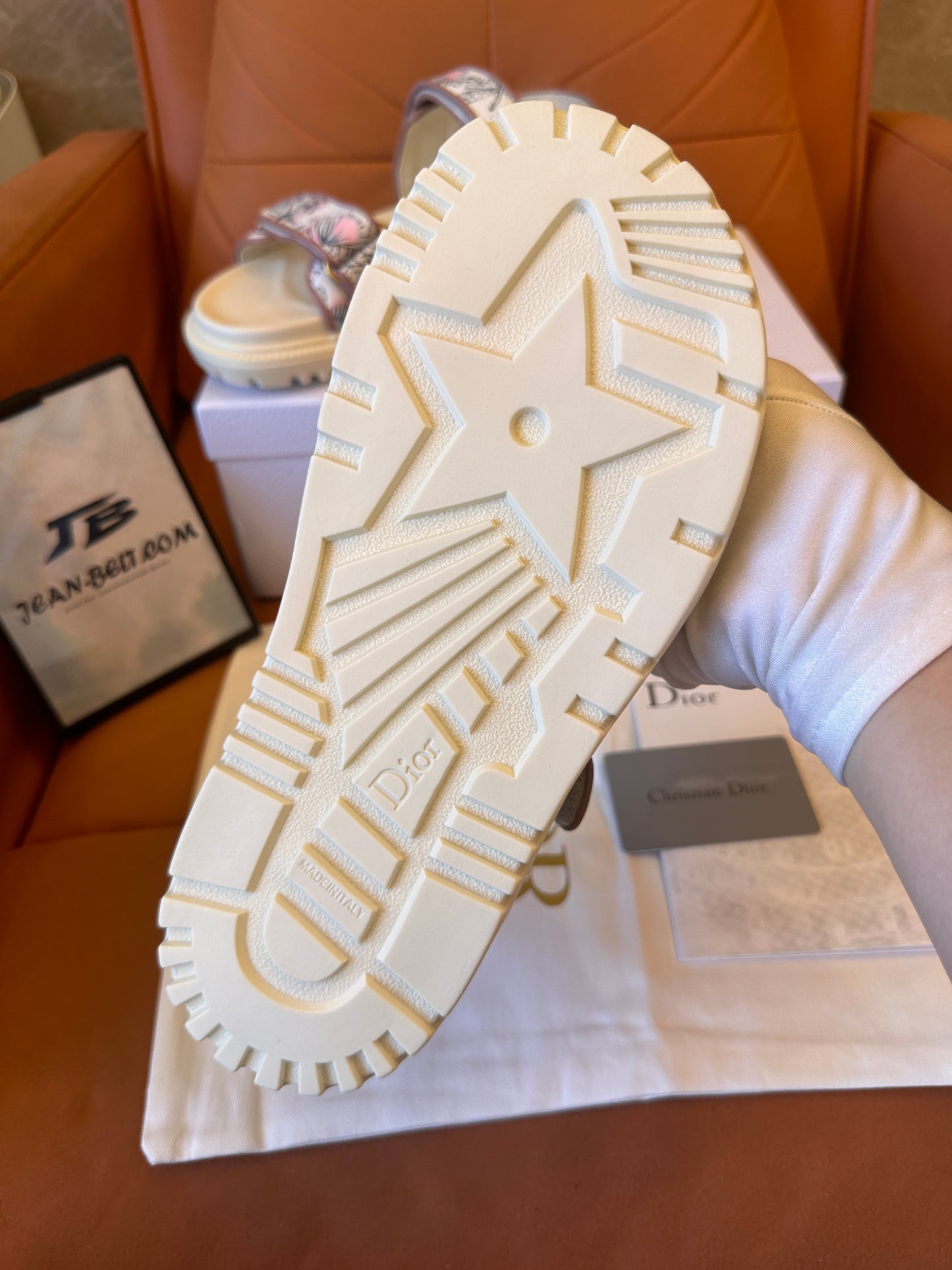 Sandalias de lona con bordado oblicuo de Christian Dior y tiras ajustables