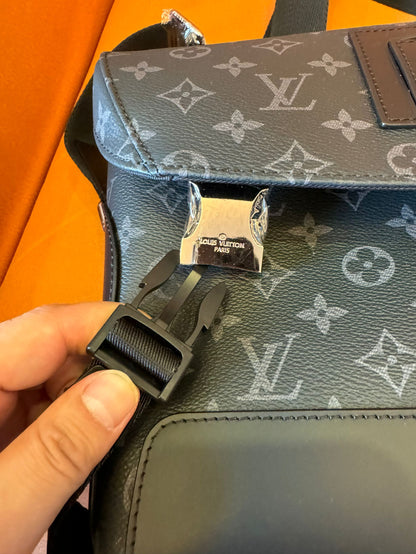 Louis Vuitton Messenger Voyager Monogram Eclie m40511 Bag