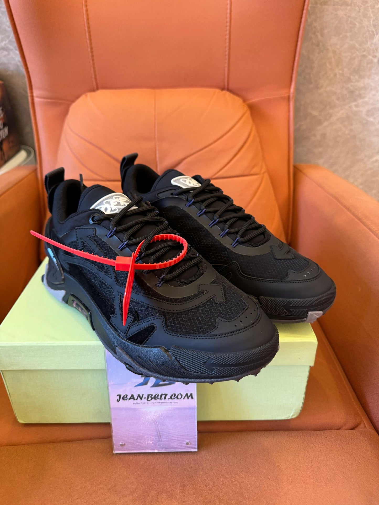 Tênis off-white preto