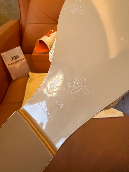 Louis Vuitton LV capri mule laranja