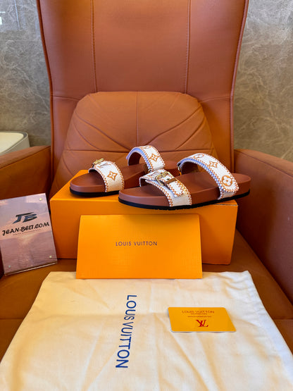Sandalias planas tipo mule Bom Dia de Louis Vuitton en color natural